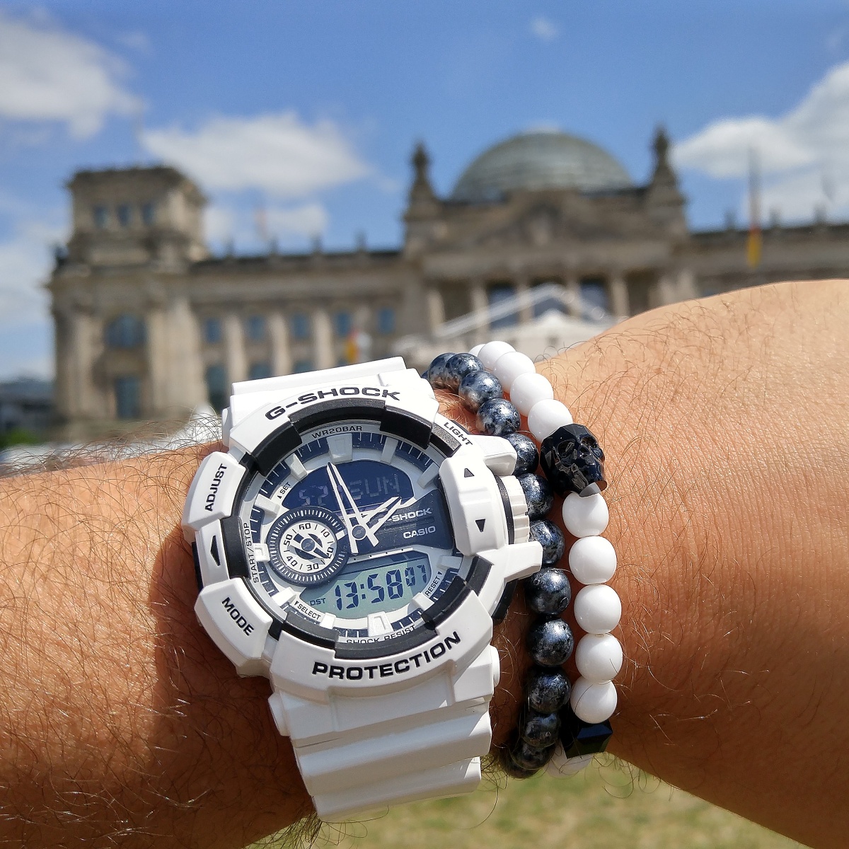 Luxusně precizní korálkový náramek Vlastní design se Swarovski skull 6A Be Rare